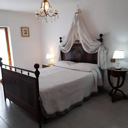 Il Casale Degli Artisti 3*